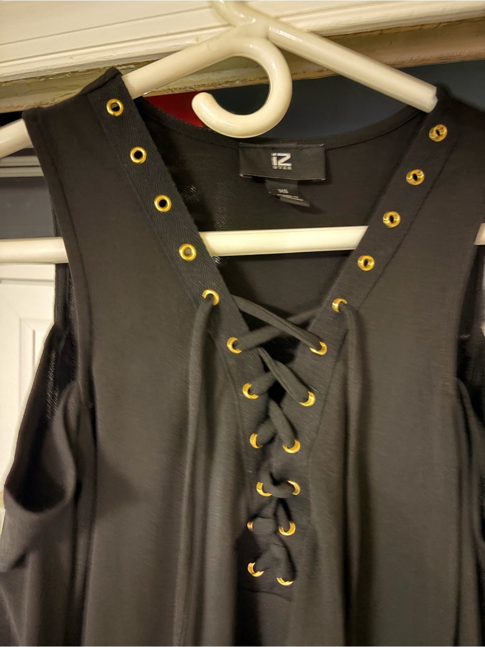 *BRAND NEW* IZ Byer Extra Small Black Cold Shoulder Lace-Up Black Women's Top - Picture 5 of 15